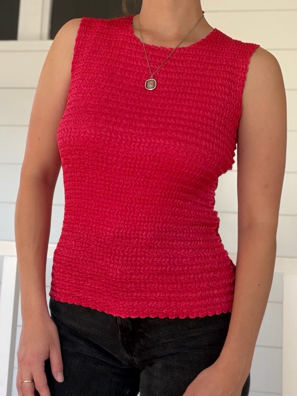Vintage 90s NICOLA Raspberry Red Popcorn Crinkle Sleeveless Top - Size Medium